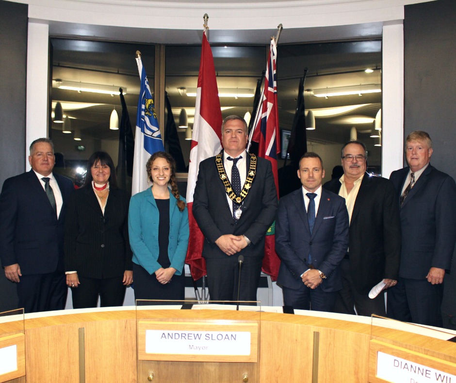 Municipality of Central Elgin council poses at the chamber horseshoe, December 2022.